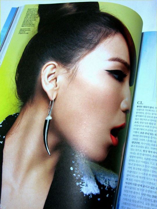 [Scans] 2NE1 in ELLE Korea Magazine (DEC 2011) 63